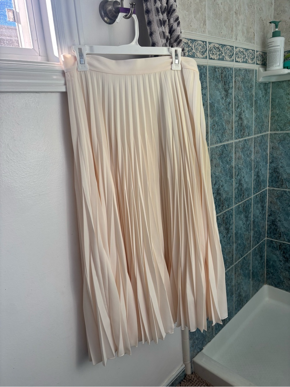 Hugo Boss Pleated Midi Skirt in Pale Cream